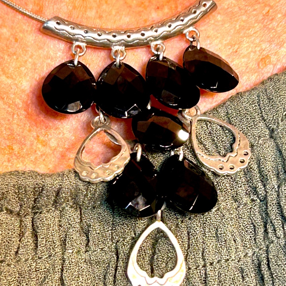 Silpada Chic Black and Silver Necklace with Teardrop Pendant